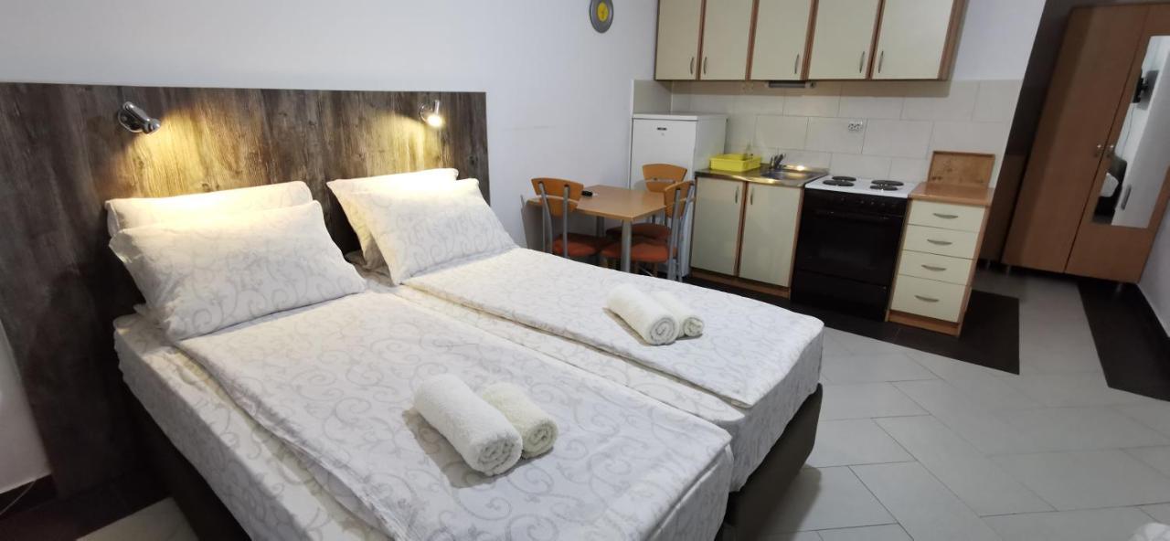 Apartments Banjica Соко Баня Екстериор снимка