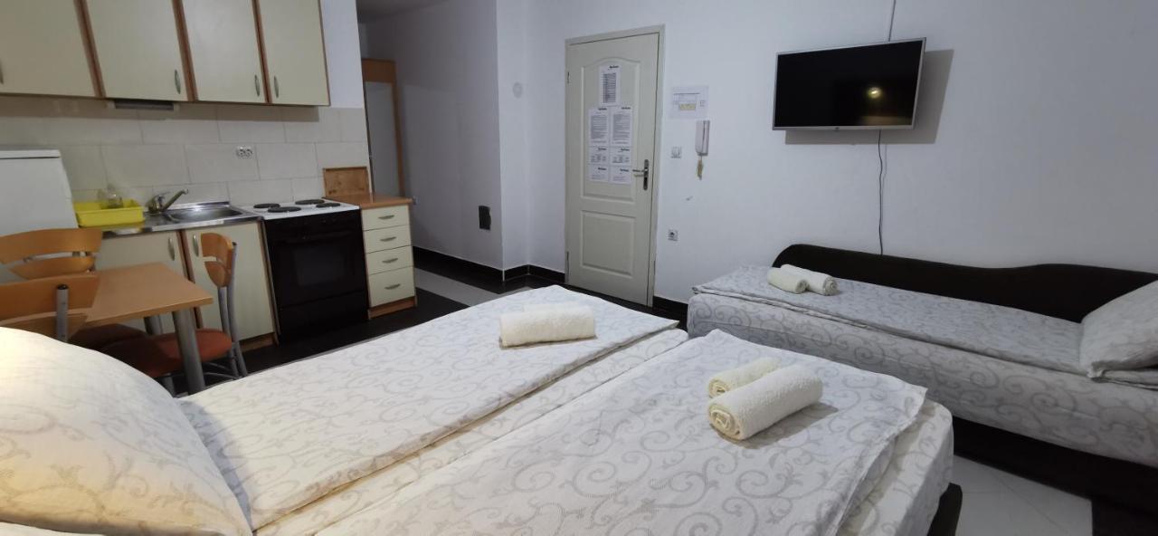 Apartments Banjica Соко Баня Екстериор снимка